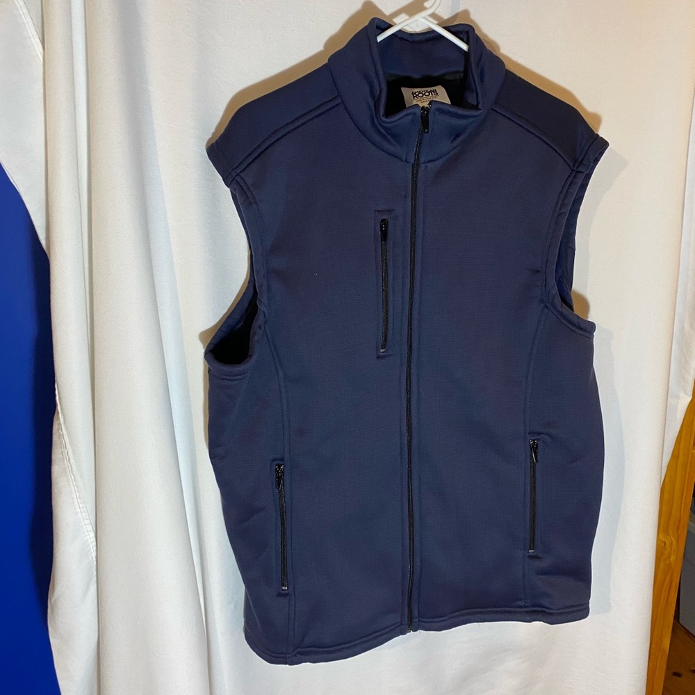 Men’s vest, size XL, American Roots
